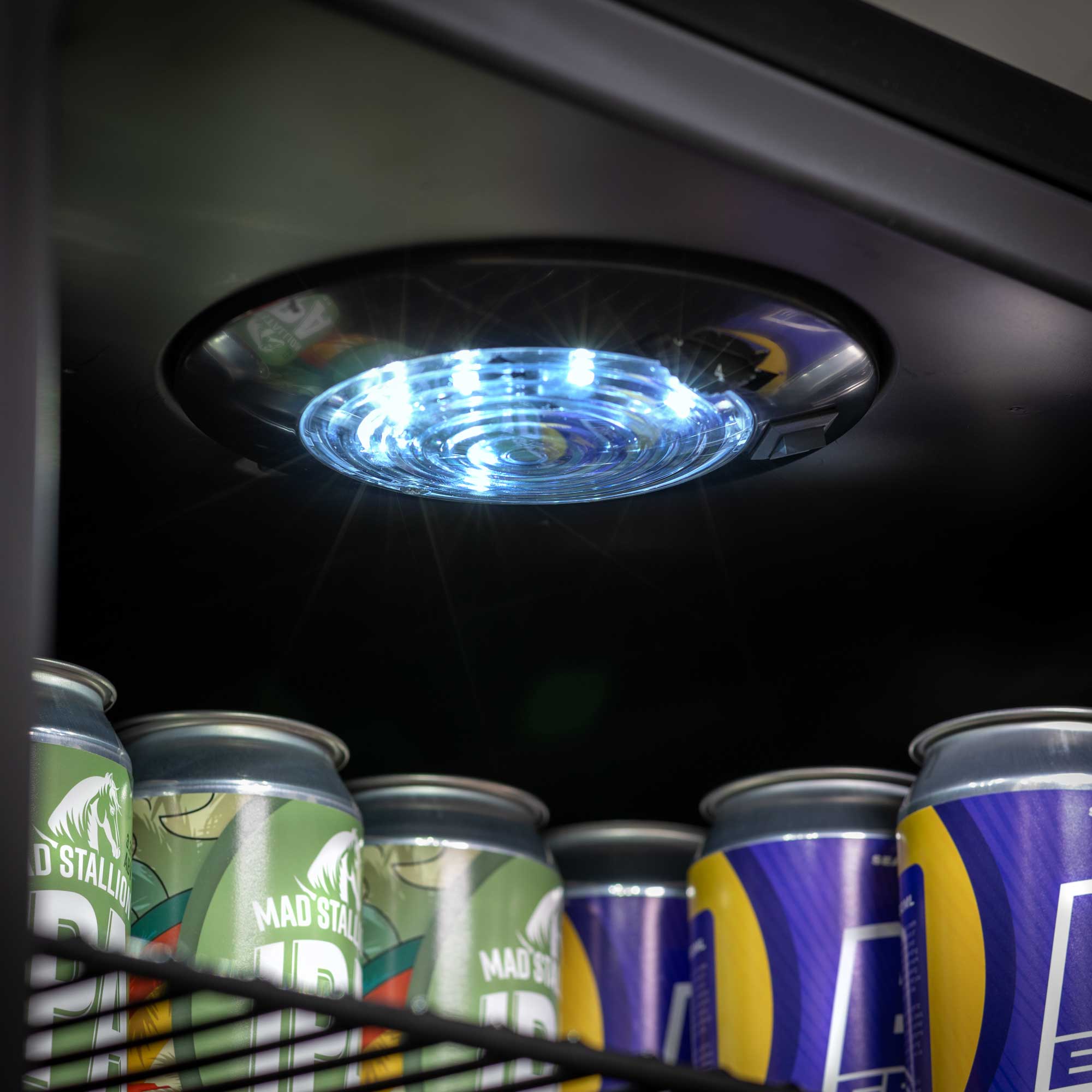 Baridi Undercounter Drinks, Beer & Wine Fridge with LED Light 115L, Black - DH223